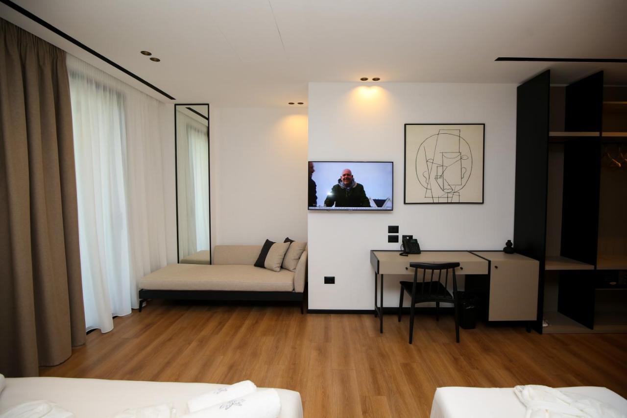 Nobus Hotel & Spa Vlorë Exterior foto